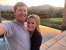 Golfer kramer hickok exchanged wedding vows with his wife anne in december 2020. Kdvyxna7sjsavm