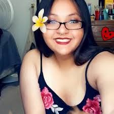 Deanna Bernal's Instagram, Twitter & Facebook