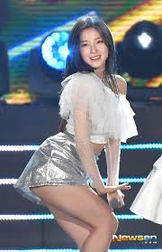Si swimsuit super model stephanie seymour travels to mexico with other si swimsuit models. 10 Times Oh My Girl S Arin Showed Off Her Tiny Ant Waist In 2021 Pretty Korean Girls Oh My Girl Arin Kpop Girls