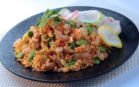 Jun 08, 2021 · panaskan sedikit minyak goreng, lalu tumis bumbu halus bersama serai, jahe, lengkuas, dan daun jeruk hingga harum. Goyang Lidah Resep Nasi Goreng Kambing Dan Petai Untuk Hidangan Santap Malam Keluarga Okezone Lifestyle