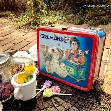 送料込 1984 s グレムリン aladdin ブリキ製ランチボックス ピクニックバッグ アメリカンヴィンテージ f 014 012 antique style アンスタ アメリカ買付けのヴィンテージ アンティークのおみせ powered by base グレムリン ヴィンテージ アンスタ