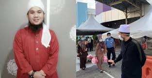 Sebut sahaja nama ustaz ebit lew, pasti kita akan mengenali seorang ustaz yang lemah lembut tutur katanya dan terkenal dengan ayatnya allah sayang kita. Duit Atau Terkenal Bukan Boleh Bawa Masuk Kubur Pun Respon Ustaz Ebit Lew Dakwaan Riak