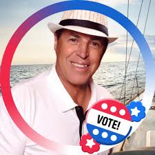 Where in Puerto Vallarta do most expats live?