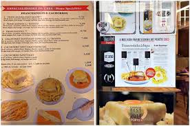 Discover a francesinha, at porto airport and experience delicious moments. Cafe Santiago Francesinha Porto Sentidos Do Viajar