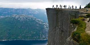 Hollyday norway preikestolen ambulance helicopter hd Urlaub Norwegen Preikestolen Ist Der Krasseste Felsen Europas