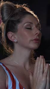 When you run a business and a household, quiet moments are rare. For  @jcentrella Optimyze is where she refuels. Body, mind and soul. 🧘🏼‍♀️