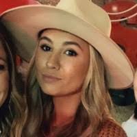 Paige Lewis's Instagram, Twitter & Facebook