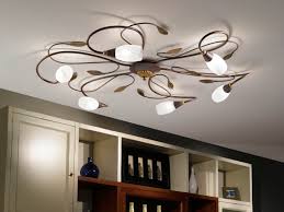 الثريات لغرفة المعيشة بأسلوب عصري 55 صورة ثريات السقف في القاعة والخيارات في الداخل إضاءة 2021