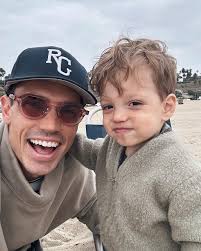 Hello everyone, please give heart to this cuteness!