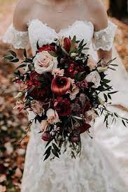 30 Fall Wedding Bouquets For Autumn Brides Wedding Forward Red Bouquet Wedding Fall Wedding Flowers Fall Wedding Bouquets
