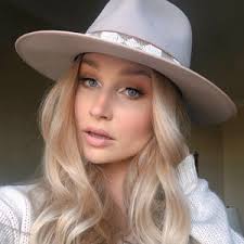 Grace Lamb (@gracelambie)