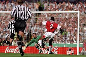 Kenny dalglish sold forward paul kitson to west ham united f.c for £1,200,000 in february 1997, whilst midfielder des hamilton was signed in march 1997 from bradford city f.c. 10 Times Newcastle United Totally Bottled It In The Big Game Page 8