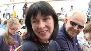 Și asta pentru că toate școlile și grădinițele din bucurești vor mai mult, și joi o parte dintre unitățile de învățământ vor. 150 000 De Romani L Au Intampinat Pe Papa Francisc La BucureÈti