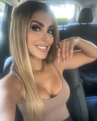 Feliz inicio de semana .🫶💋☔️ #selfiedeljueves 😋