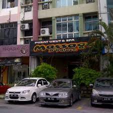 The definition of b2b massage is a massage where the masseuse/masseur uses their whole body to massage yours, usually with a lubricant such as oil these types of massages are usually performed nude, as clothing will restrict the body sliding etc. Bali Massage Klang Bali Gates Of Heaven