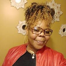 Janine Patton's Instagram, Twitter & Facebook