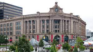 Amtrak, mbta rapid transit, and mbta commuter rail all serve the station daily. South Station Wikipedia