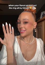 Jessica Derby's Instagram, Twitter & Facebook