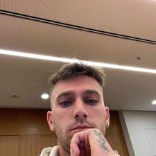 Liam T., 🏆 Award-Winning English Coach