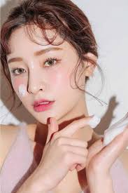 Trước khi chi vài triệu để tổng cách mạng làn da, các nàng nên biết đến  loạt “thần dược” có công năng vi diệu mà giá chỉ từ 179.000 VNĐ