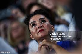 401 Gina Mom Photos & High Res Pictures