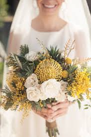 Im winter können sie unter dahlien, freesien, lilien, rosen und orchideen wählen. 22 Beautiful Wedding Bouquets For July Braut Blumen Juli Hochzeit Hochzeit Strauss