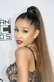 Ariana grande showed off her naturally curly hair in a new photo shared on social media on monday. Ariana Grande Do You Know The Natural Hair Color Of Your Favorite Celebs Stylebistro