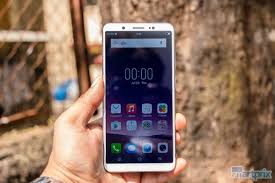Vivo V7+ Quick Review: Trendy display ...