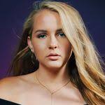 Emily Arnholt's Instagram, Twitter & Facebook