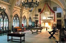 Izyskannyj Aristokraticheskij I Nemnogo Mrachnovatyj Interer Eto Stil Gotika Emu Prisushi Dvorcovoe Bogatstvo Vid Srednevek Mansions Gothic Castle Belcourt