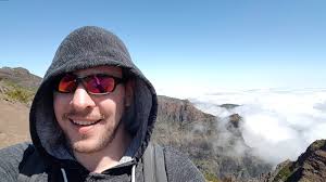 Man erkennt es hoffentlich: Das ist mein "Boah, hoffentlich ist der Urlaub  bald rum, damit ich wieder Podcasten kann"-Gesicht. Und jetzt ist es  eeeendlich geschafft! Juhu! #wirklichsohalbeinbisschenehrlichzumTeil