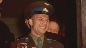 Подборка фото от allerleiten (живой журнал). Yuri Gagarin Tribunnewswiki Com Mobile