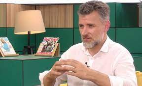 Recidiva este mult mai rară datorită păstrării joncțiunii și închiderii pe interiorul venei afectate, fără să fie atinse venele sănătoase' Dr Toni Feodor Medic Primar Chirurgie GeneralÄ Ne Spune Totul Despre Tratarea Cu Succes A Varicelor Lifestyle SÄnÄtos Avantaje Ro De 20 De Ani Pretuieste Femei Ca Tine