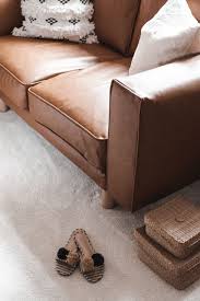 Erfahren sie, wie sie ihre alte coach mit einem neuen stoffbezug in ein neues prunkstück verwandeln. Sofa Neu Beziehen Gleiche Couch Neuer Look Julies Dresscode Sofa Neu Beziehen Couch Sofa