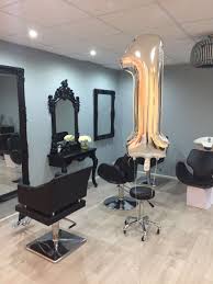 I explore the practice and process, and round up some beautifully done examples. Living It Up Salon Liusalon Twitter