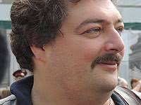 В сети дмитрий быков показал кадры из роддома, где он находился вместе с женой. Newsru Co Il Zhena Dmitriya Bykova Soobshila O Nebolshih Izmeneniyah K Luchshemu V Sostoyanii Pisatelya