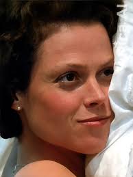 Seen here in 1960, do you remember the Half Moon in Silver Street? Did you  ever go inside? For info and more photos, see