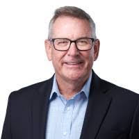 Curtis Burkett's Instagram, Twitter & Facebook