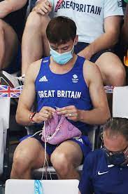 (cnn) if competitive diving doesn't work out, tom daley can always pursue a career as a knitwear designer. Yxk6exoawrcysm