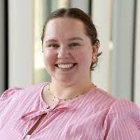 100+ perfiles de «Emily Madden»