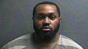 Man accused of killing his ex in front of kids in Northern Kentucky dies  awaiting trial