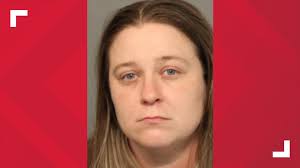 Florida mom arrested in girls killing asked to be let out of jail