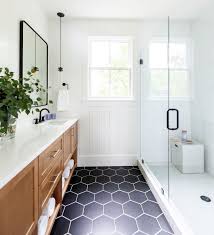 Can We Talk About How Gorgeous This Bathroom Is We Love The Combination Of White Walls Black H Bathroom Interior Bathroom Remodel Master Bathroom Inspiration