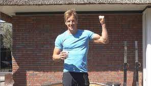 The best result so far is olympic gold. Epke Zonderland Half Topturner Half Dokter Weekblad Party