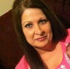 Sandy Aucoin's Instagram, Twitter & Facebook