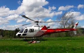 The as350b3 looks and seats the same as the as 350 b2 but has an extra 660 lbs of external load capability. Airbus Helicopters H125 Eurocopter As350 B3 Hb Zhy Air Glaciers S N 4220