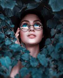35 Self Portrait Ideas For Creative Photographers Creative Portrait Photography Portrait Photography Poses Self Portrait Photography