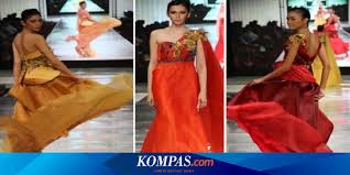 Apabila ide desain baju distro diatas telah anda pahami dengan baik, mari lanjutkan pada desain dengan gaya typography yang unik dan original, karena ini akan membuat desain anda bukan hanya bagus Gaun Gaun Cantik Dari Tenun Endek Bali