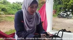 Foto dan biodata janda muslimah no hp cari jodoh , dapatkan foto, alamat, no. Pasang Tarif Rp185 Juta Janda Cantik Ini Viral Di Media Sosial Video Antara News Aceh