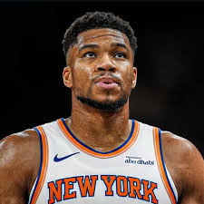 KAT stats as the Knicks lose to the 11-30 Sacramento Kings!!!! 13 points 4  rebounds 0-1 three 3 turnovers 5 steals I dont know about you guys, but I'm  ABSOLUTELY DONE WITH